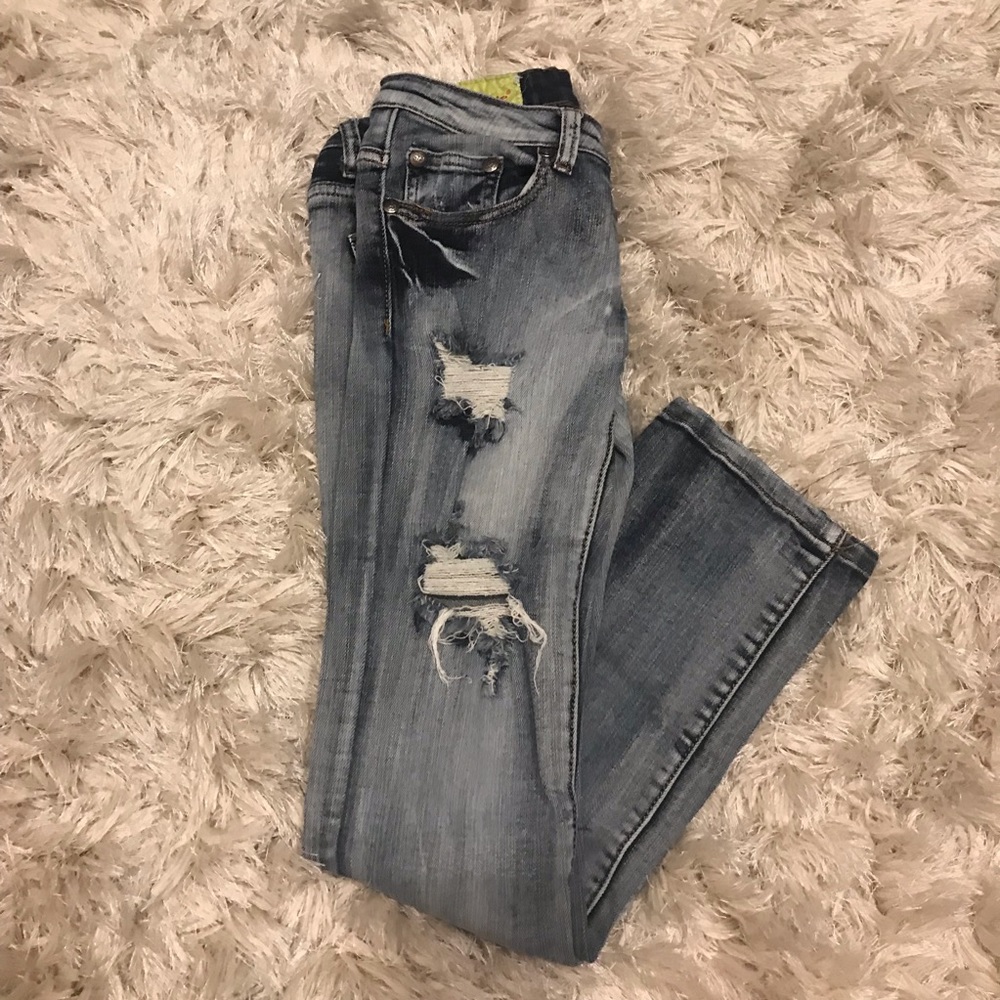 Distressed Skinny Jean